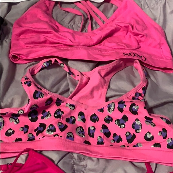 Bundle of girls sports bras size large-XL - Picture 4 of 7